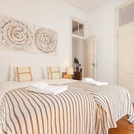 Tejo Vintage Three-Bedroom Apartment - By Lu Holidays Lisboa Kültér fotó