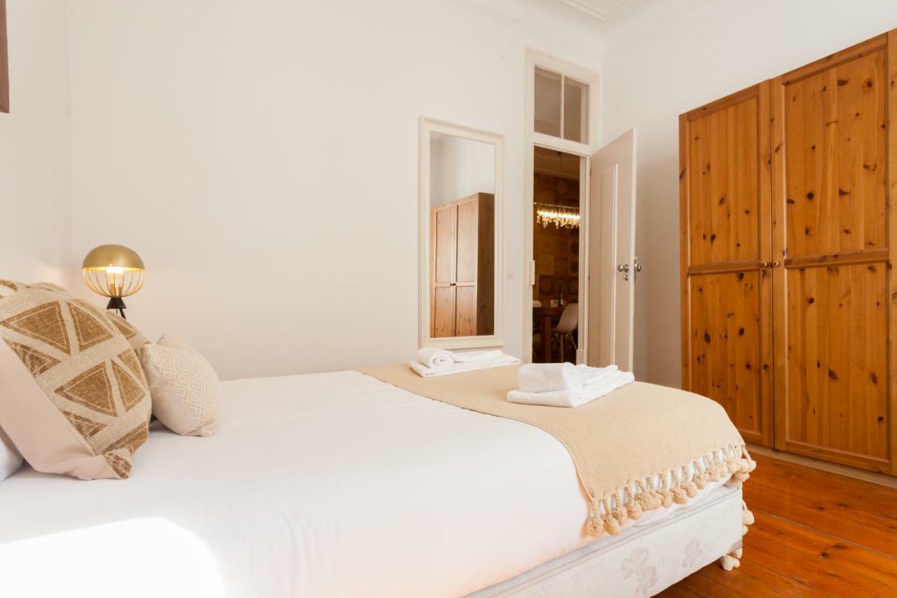 Tejo Vintage Three-Bedroom Apartment - By Lu Holidays Lisboa Kültér fotó